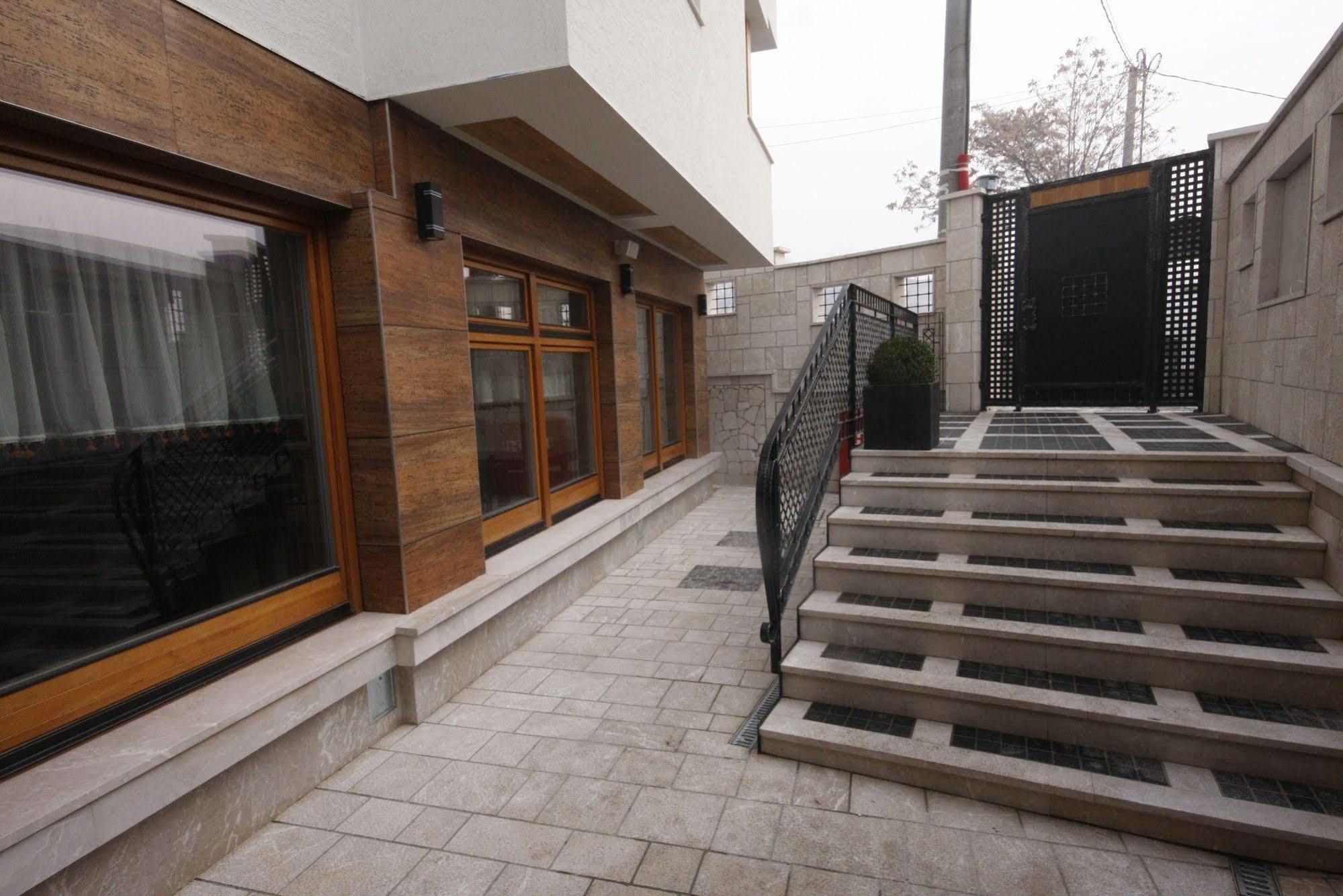 Hotel Aziza Sarajevo Luaran gambar